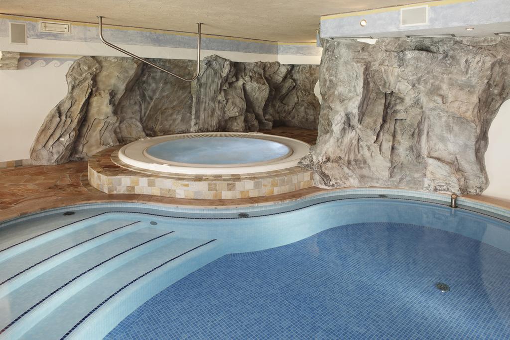 Landhotel Tharerwirt Olang Buitenkant foto