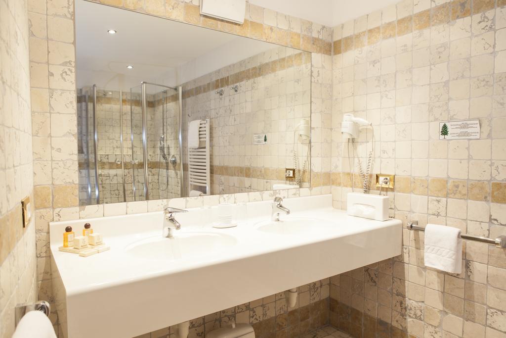 Landhotel Tharerwirt Olang Kamer foto