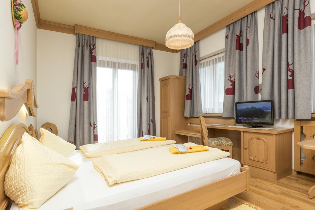 Landhotel Tharerwirt Olang Buitenkant foto